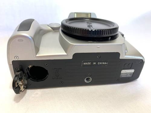 Minolta Dynax 40 35mm SLR Film Camera Body (Free Shipping)