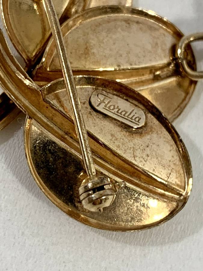 Beautiful Rolled Gold 17 Jewels Mechanical  Brooch Watch