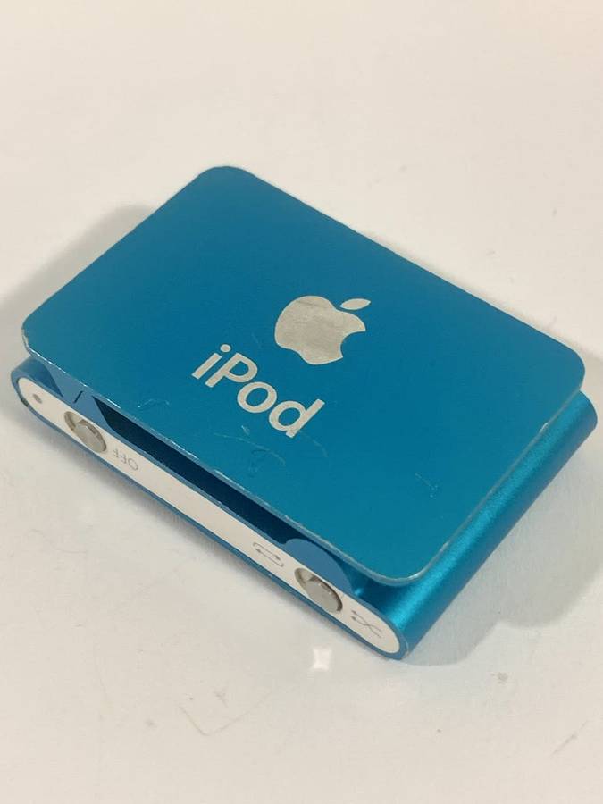 Apple iPod Shuffle Bundle -  2nd Generation (Factory Reset)