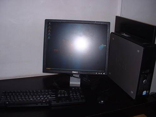 DELL Optiplex PC Complete with 17" Dell LCD Monitor