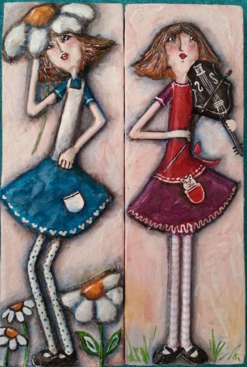 Two girls (set of 2) - Wall plaques