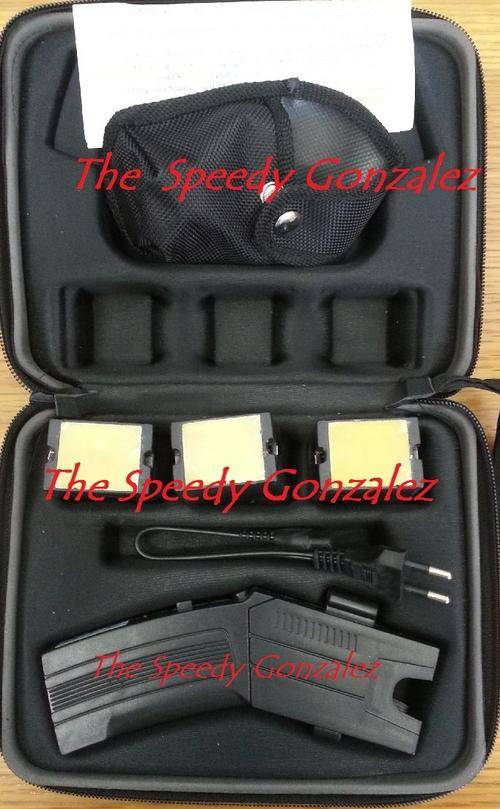 UNISEX TAZER GUN-(KIT) for self defence ,en and women,SHOOTS 15 f & CAN BE USED AS A STUNGUN !