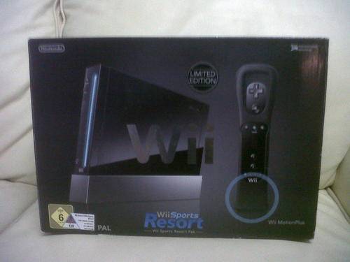 Nintendo Wii (Black) with Games & Accessories Bundle!!!