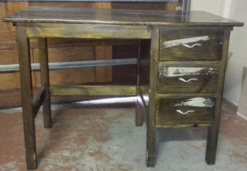 Small Student Desk for Study - Needs a clean PICK UP ONLY