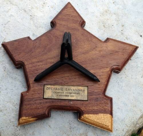 ## Operasie Savana 10de Herdenking Plaque To LT Gen. JJ Geldenhuys SSA SD SM 1985 ##