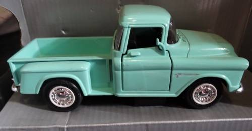 1955 Chevrolet Stepside Pick-up Truck 1/32 Scale