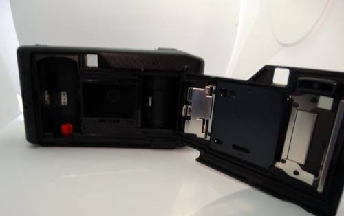 Canon Snappy 5 Automatic Camera. Working