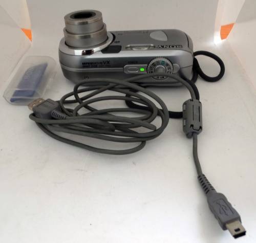 Sony Cybershot Digital Camera. Working 5.1 mega pixel