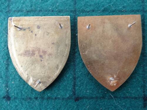 Pair of SADF School of Engineers  Flashes Pins Intact (56)