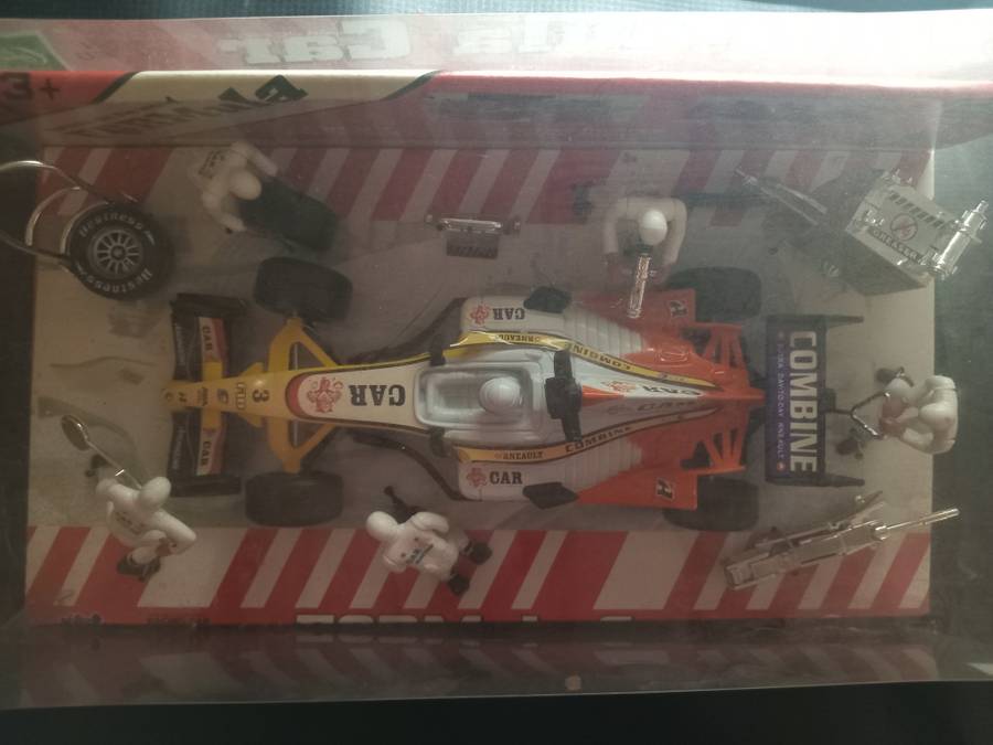 Formula 1 Pit Stop team and car set up