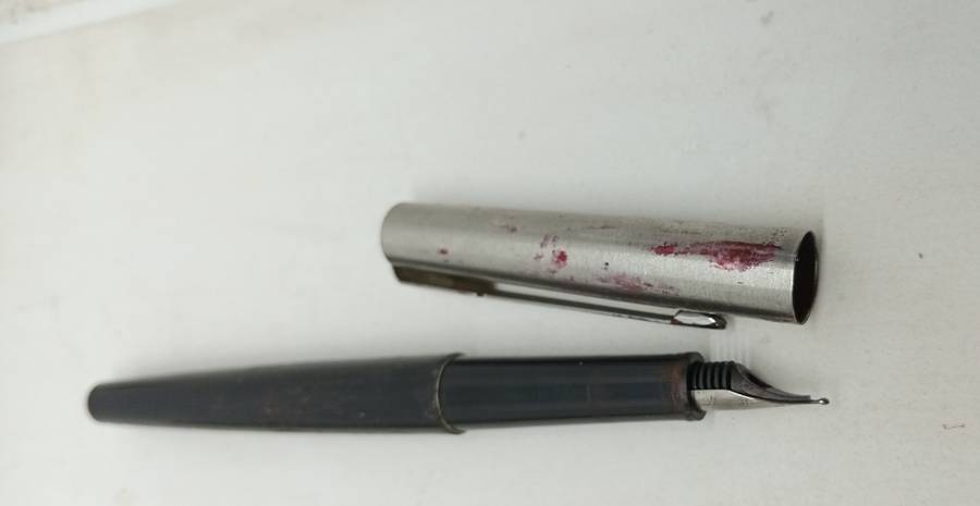 9 Paker pens rollerbal and 1 ink pen
