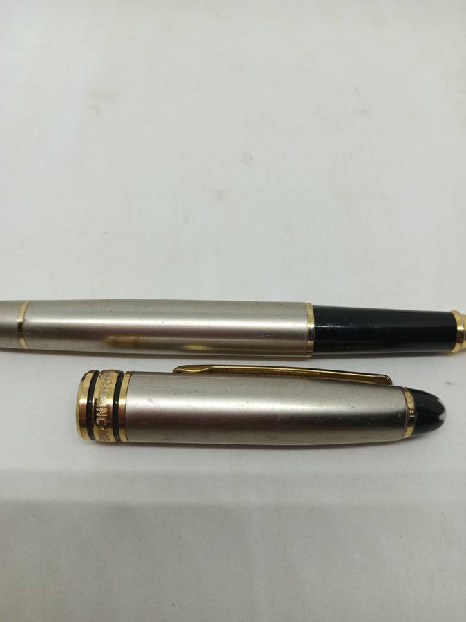 Mont Blanc Ink pen (Silver)