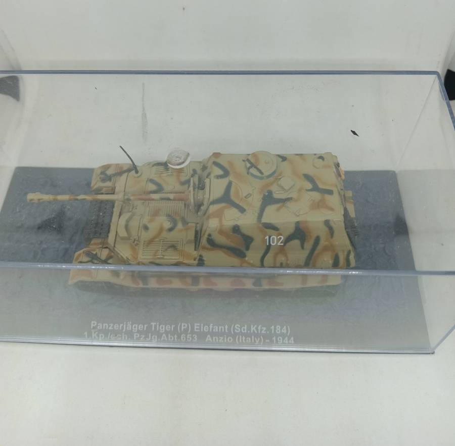 1944 PanzerJager Tiger Elephant Italy die cast tank 11cmx6cm