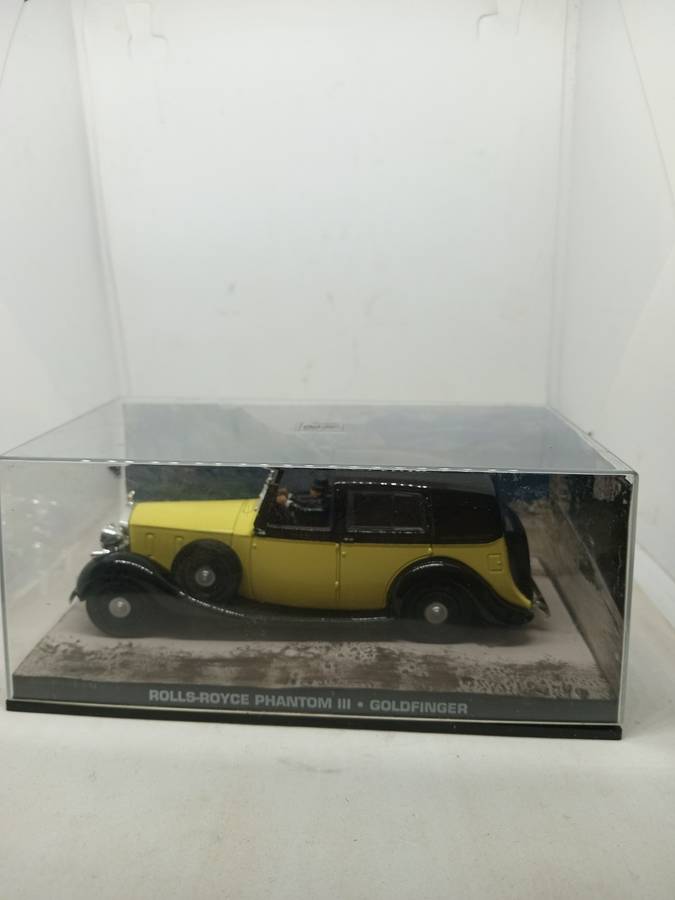 Rolls-Royce Phantom iii - Gold Finger 007 Edition Sealed with book