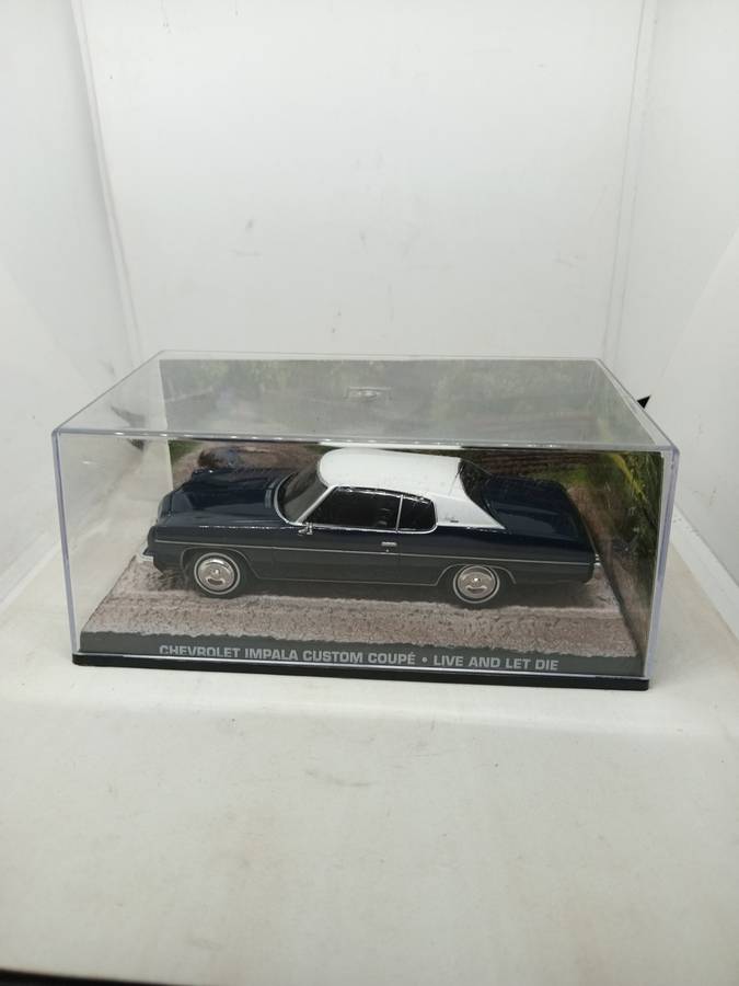 Chevrolet Impala Custom Coupe - Live and let die 007 Edition. Sealed with book