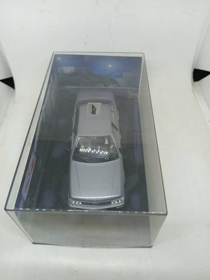 Audi 200 Quattro - The living daylight 007 Edition. Sealed with book