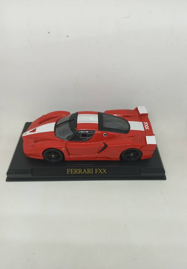 Official Ferrari FXX - Scale 1/43