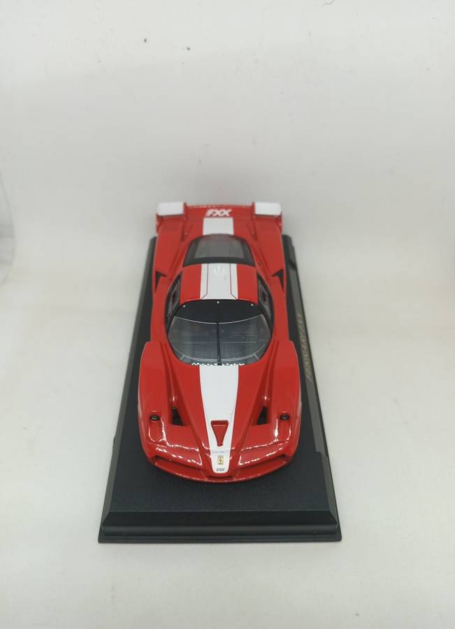Official Ferrari FXX - Scale 1/43