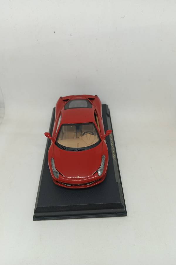 Official Ferrari 458 Italia - Scale 1/43