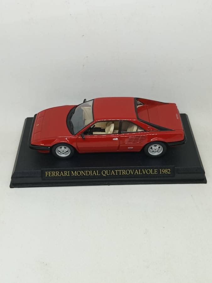 Universal Hobbies Official Ferrari Mondial Quattrovalvole - 1982 - Scale 1/43