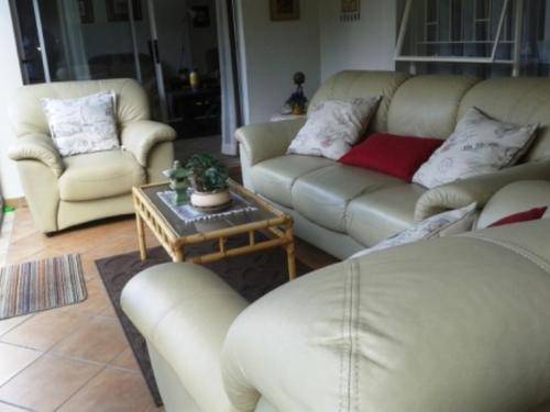 3pc,6 Seater Leather Crafton Everst Lounge suit