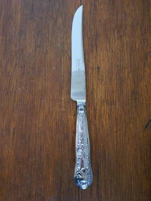 Silver handled kings pattern cake knife