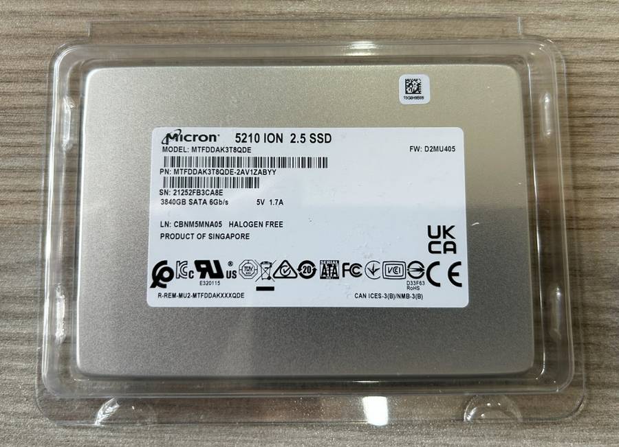 Micron 3.8TB 2.5` 3D QLC NAND SSD