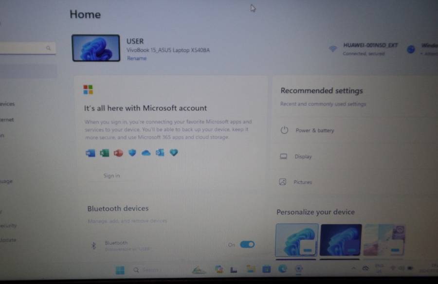 ASUS VivoBook 15 AMD A9 Radeon R5 Graphics 500GB SSD 8GB RAM Win 11 Home