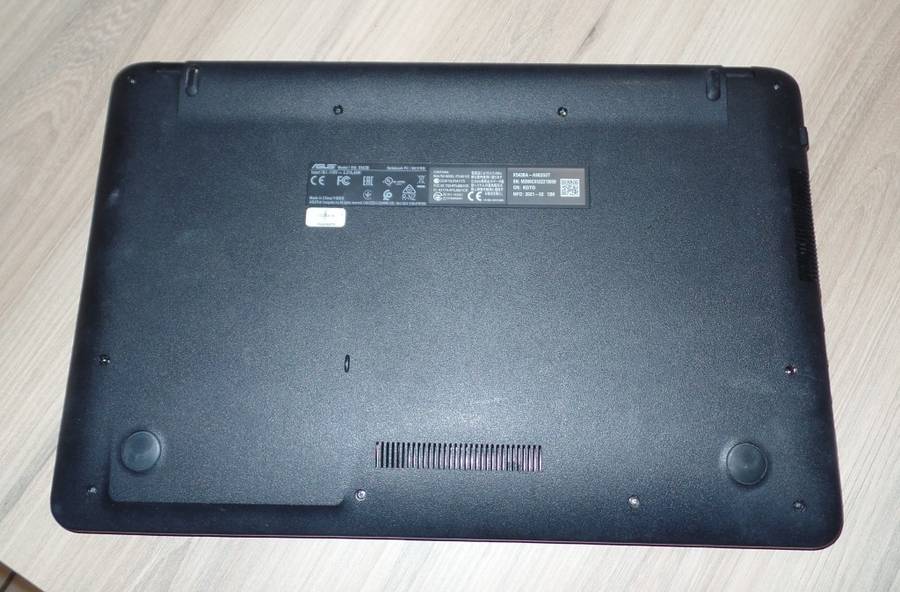 ASUS VivoBook 15 AMD A9 Radeon R5 Graphics 500GB SSD 8GB RAM Win 11 Home