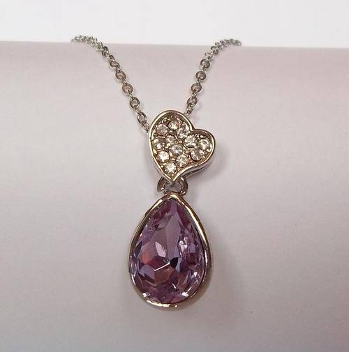 BEST SELLER!!!    NECKLACE WITH PURPLE CRYSTAL PENDANT - STUNNING!!! THIS IS A MUST BID!