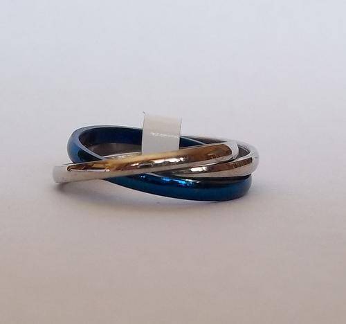 BEST DEAL OF THE DAY! SET OF 3 - STAINLESS STEEL RINGS - SIZE 8 SILVER AND BLUE -STUNNING!!!!