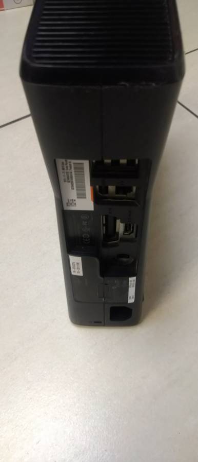 XBOX 360 CONSOLE 4GB