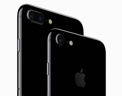 FOR SALE: NEW iPhone 7 128GB Black