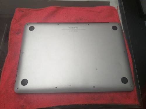 Macbook Pro Retina** A1502 **2015 BROKEN SCREEN **NO SSD** NO CHARGER*** OTHERS WORKING FINE