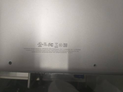 Samsung NP900x3N** Core i5 **8gramNO SSD** NO CHARGER** MOTHERBOARD** ON BUT NO DISPLAY