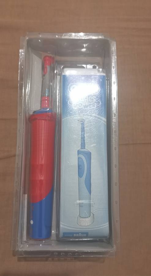 BRAND NEW , SEALED! ORAL B RECHARGEABLE KIDS ELECTRIC TOOTHBRUSH STAR WARS EDITION