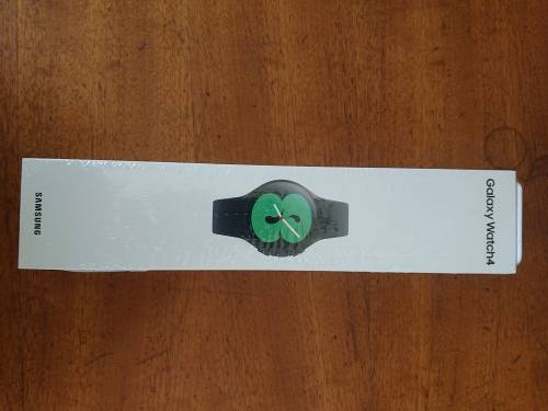 Samsung Galaxy Watch 4 40mm Black New