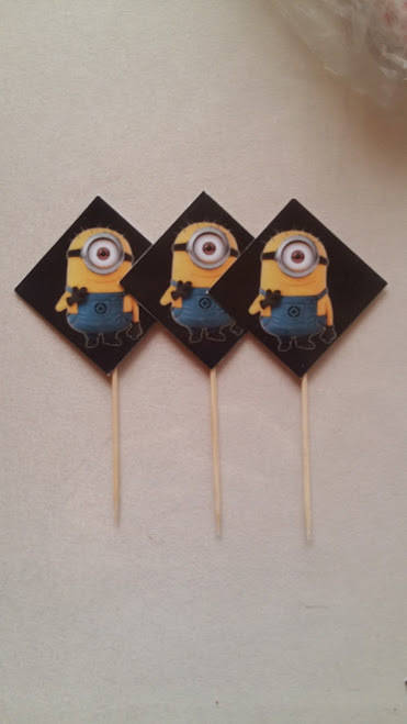MINION cupcake toppers(10)