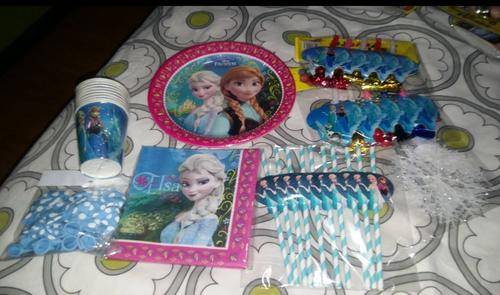 Frozen party set for 10: Plates, cups,serviettes,blowouts, straws, balloons & FREE SNOWFLAKES