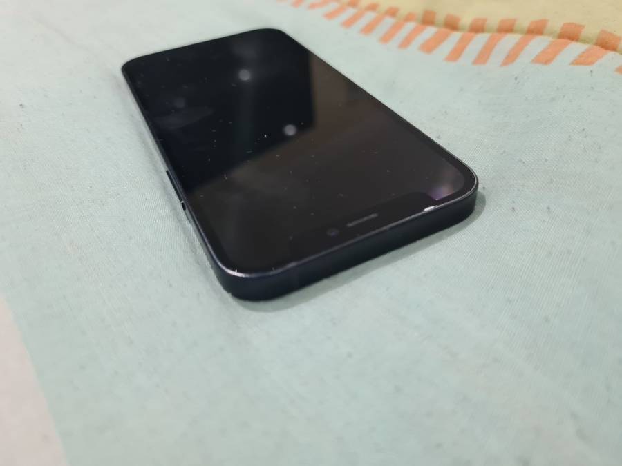 iPhone 12 mini - Black- 64GB - Very Good Condition