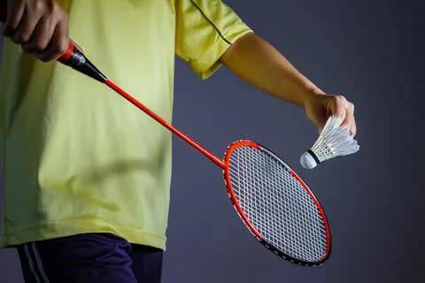 BADMINTON RACKET SET WITH 6 FEATHER SHUTTLECOCKS / SPORT / FAMILY / SOCIAL / HEALTH / ACTIVITY