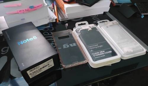 Samsung Galaxy Note 8 - With Extras!