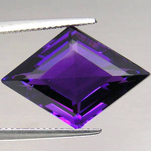 10.12 PURPLE COLOUR CHANGING AMETHYST FAN EMERALD CUT GEMSTONES
