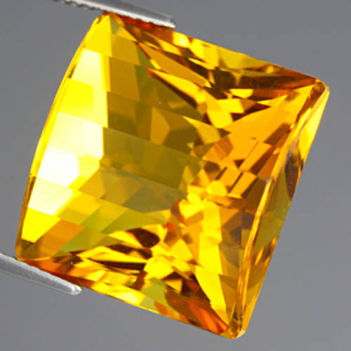 MESMERIZING 29.00 ct  FABULOUS GOLDEN YELLOW FANCY PRINCESS CUT CITRINE Gemstone