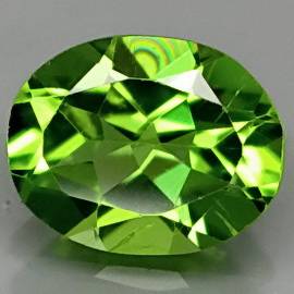 2.1 ct BEAUTIFUL GREEN OVAL CUT PERIDOT NATURAL Gemstone