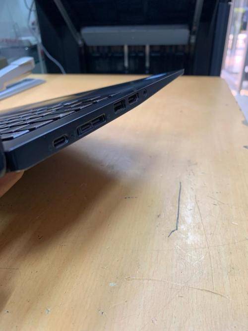 Lenovo Thinkpad T490s , Core i7 - 8565U , 256Gb SSD, 8Gb Ram