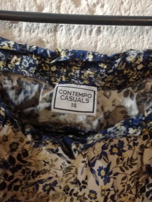 Off the shoulder pretty cotton shirt Size 14