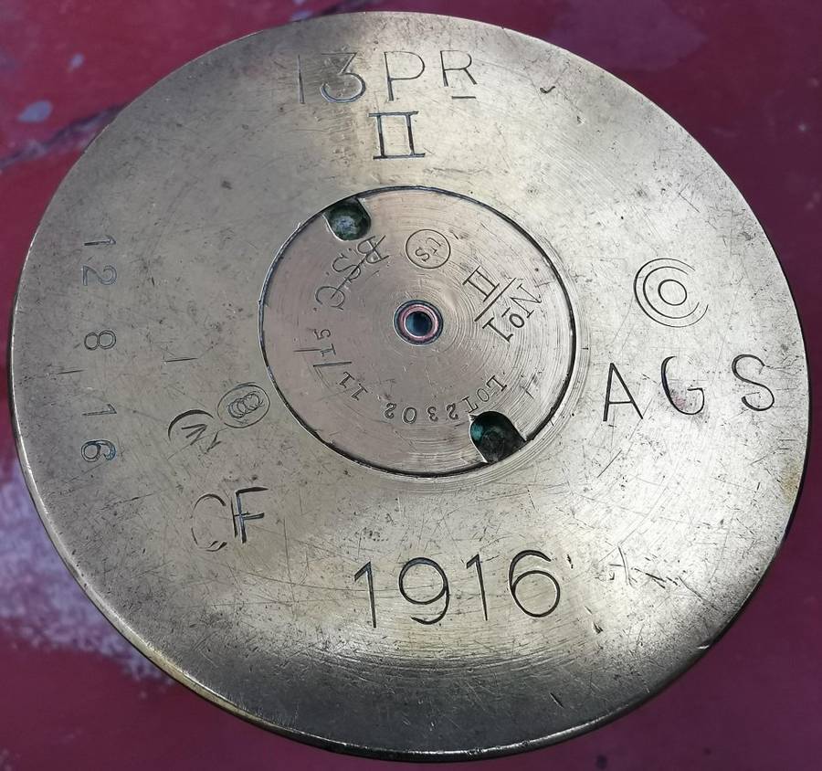 Large brass WW1 1916 3-inch 13-Pounder field gun artillery shell