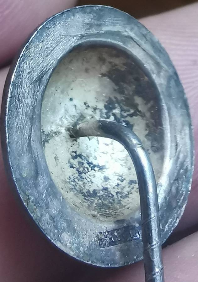 Rare silver Memorable Order of Tin Hats (MOTH) pin badge