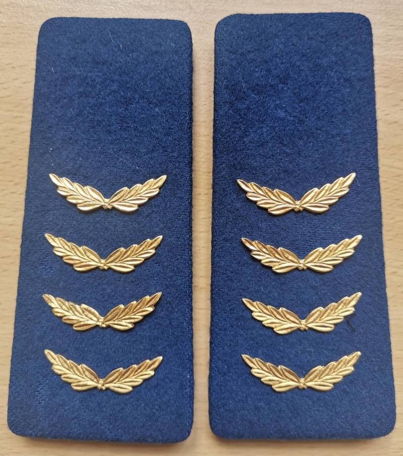 Vintage Traffic Police Deputy Director 4 metal wreaths pair of epaulettes